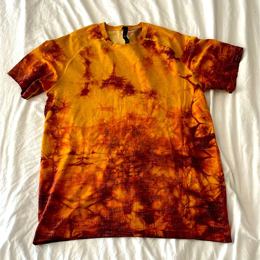 Gently used Lululemon XL garment dyed t shirt